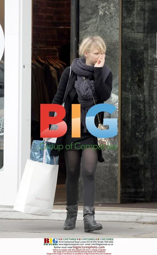 Katerina Ivanova shopping in Notting Hill