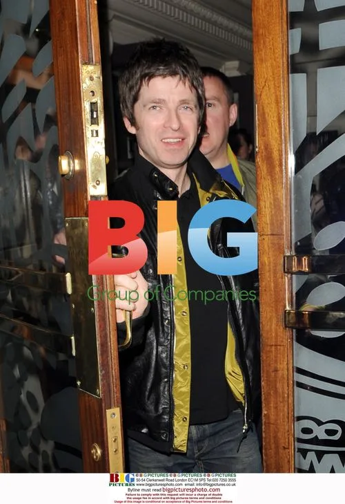 Noel Gallagher Leaving Club in London