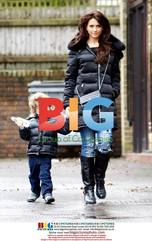 Vanessa Perroncel Runs Errands in Surrey