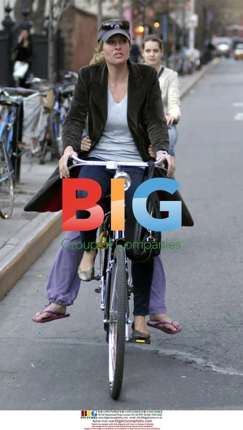 Frederique van der Wal and daughter bike ride in NYC