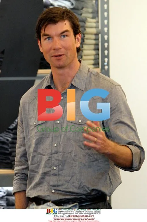 Jerry O'Connell Shopping at Gap Opening