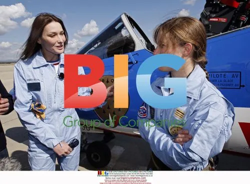 Carla Bruni Visits French Air Force