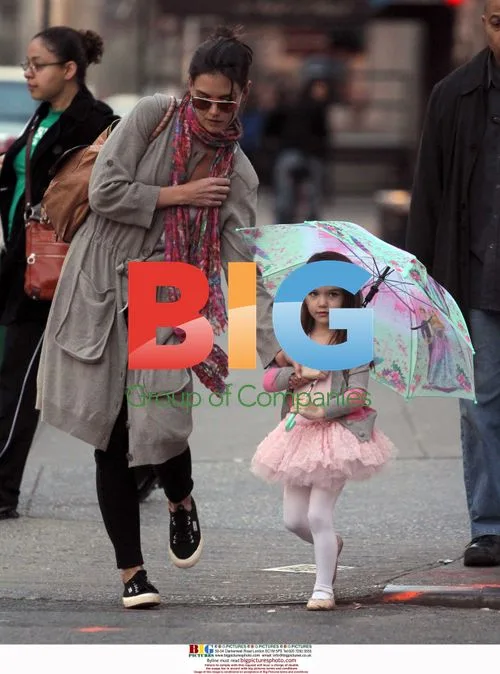 Katie Holmes and Suri Cruise Dinner