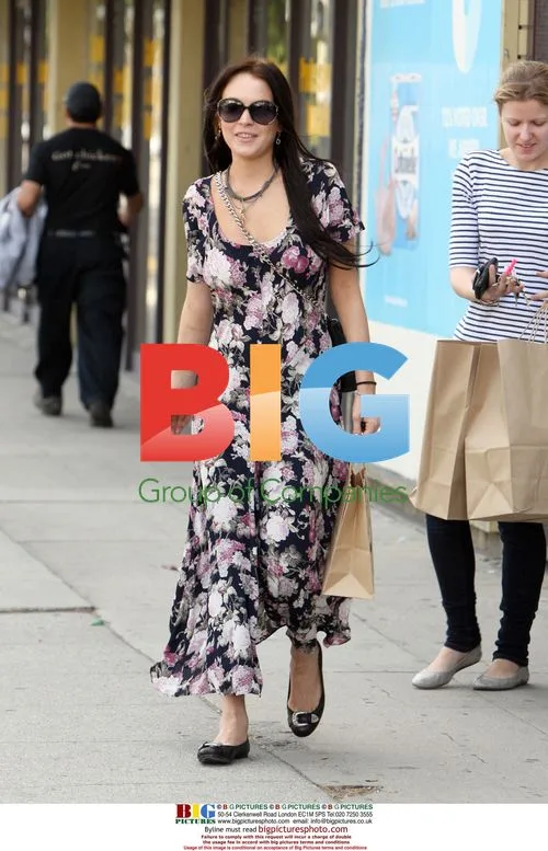 Lindsay Lohan Shopping in Glendale