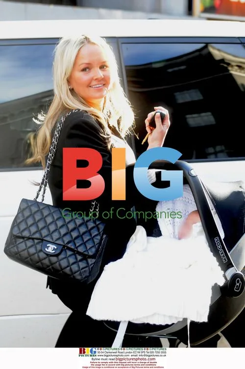 Jennifer Elison struggles with baby