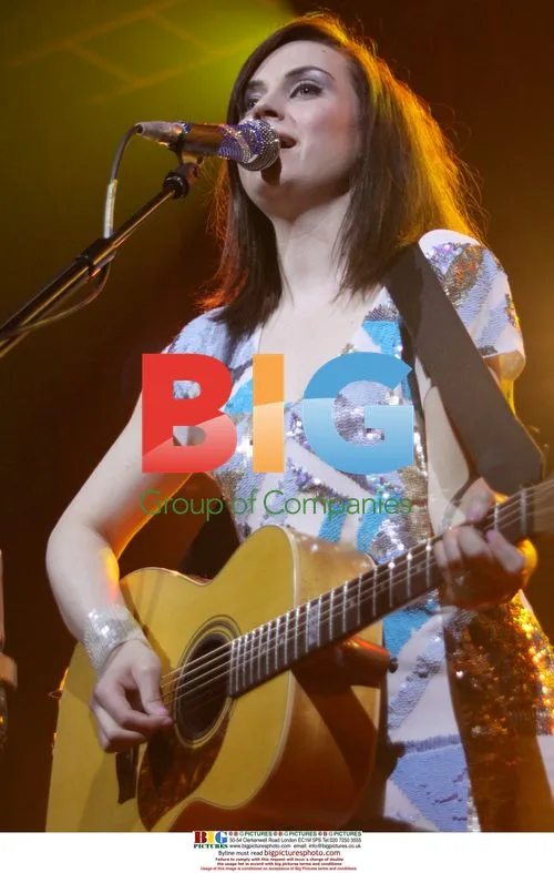 Amy Macdonald Performs in Manchester