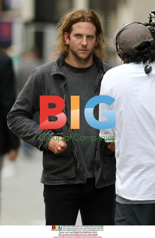 Bradley Cooper on set of "The Dark Fields"