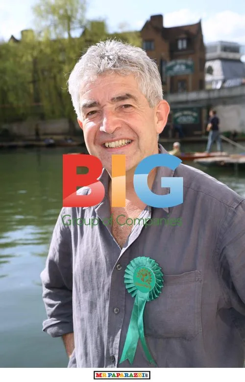 Green Party candidate Tony Juniper meets voters in Cambridge