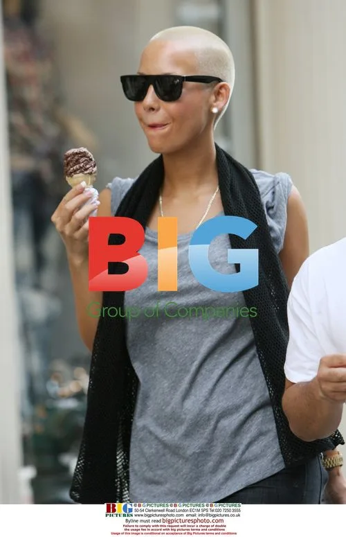 Amber Rose and Sister Enjoy Ice Cream in NYC
