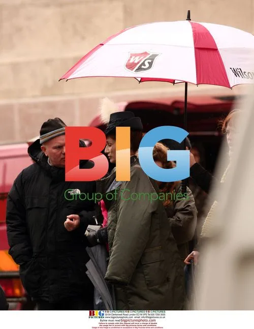 Robert Pattinson and Kristin Scott Thomas on Bel Ami set