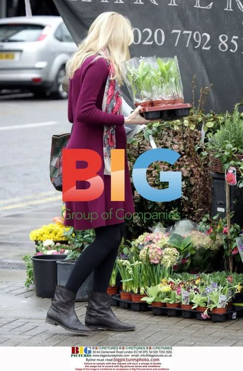 Claudia Schiffer Flower Shopping