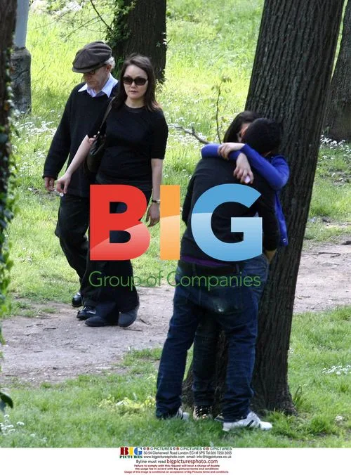Woody Allen and wife Soon-Yi take stroll in Rome