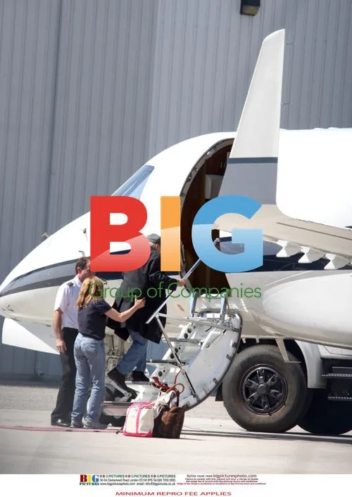Dennis Hopper Departs on Vacation