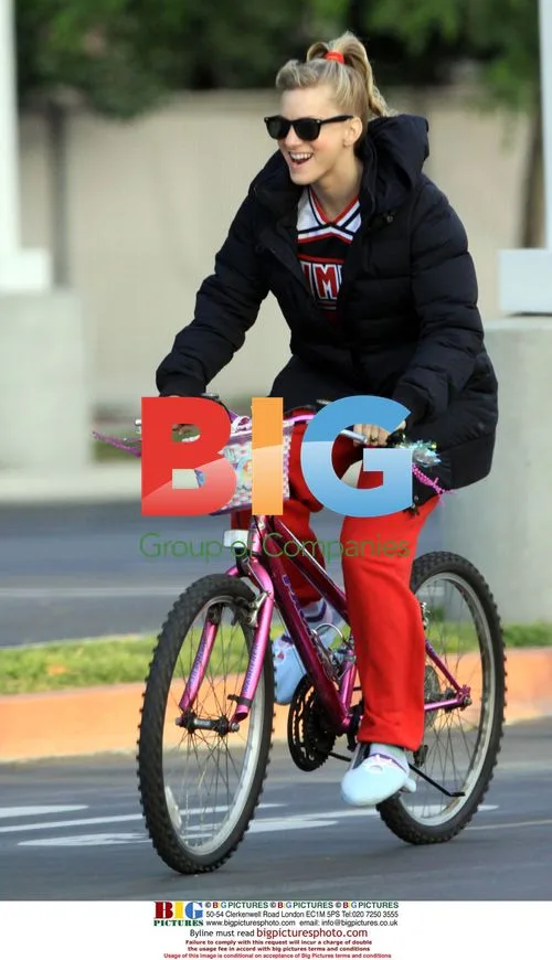 Heather Morris on 'Glee' set