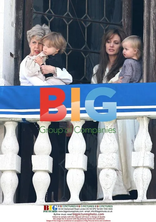Angelina Jolie and Jane Pitt on Venice Balcony