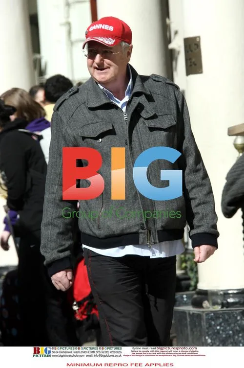 Jonathan King Stroll in London
