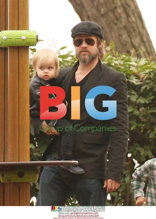Brad Pitt and Kids at Park in Venice