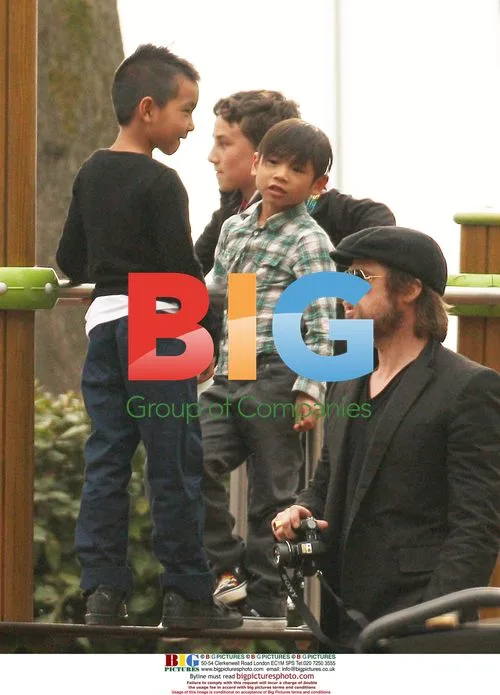 Brad Pitt and Kids at the Park