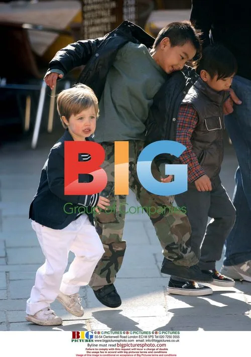 Jolie-Pitt Children Play in Venice