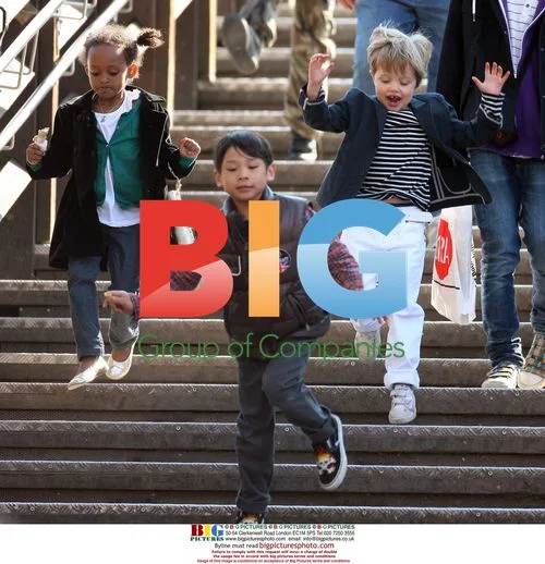 Jolie-Pitt Children Play in Venice