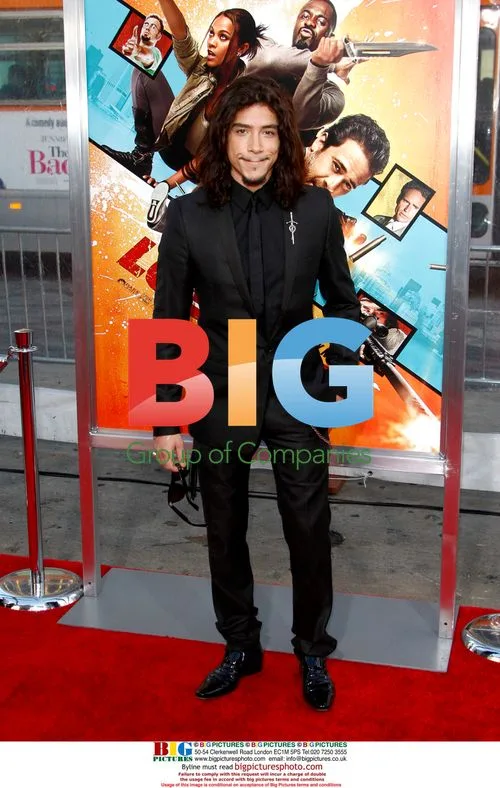 Oscar Jaenada at 'The Losers' Premiere