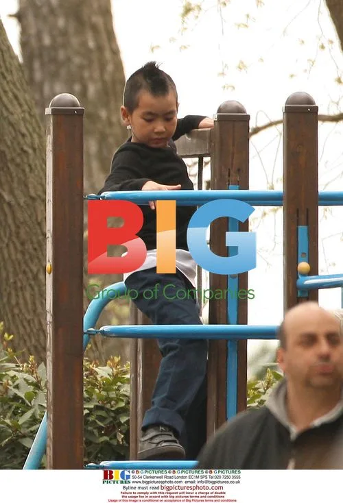 Brad Pitt and kids at the park in Venice