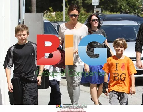 Beckhams Visit Pinkberrys in LA