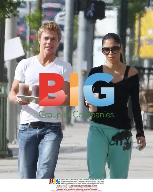 Nicole Scherzinger and Derek Hough