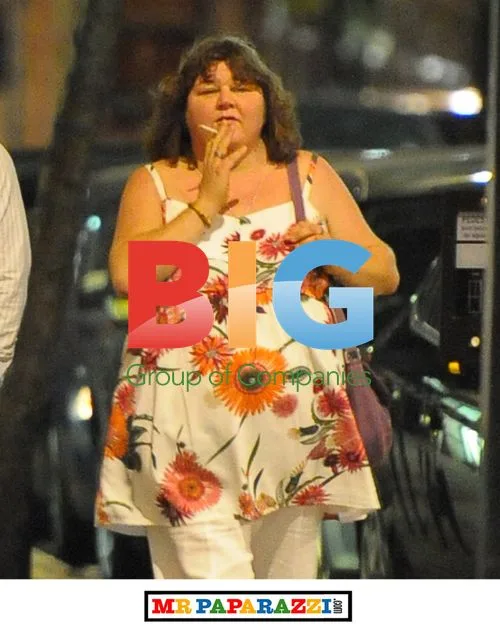 Cheryl Ferguson out with friends in Covent Garden