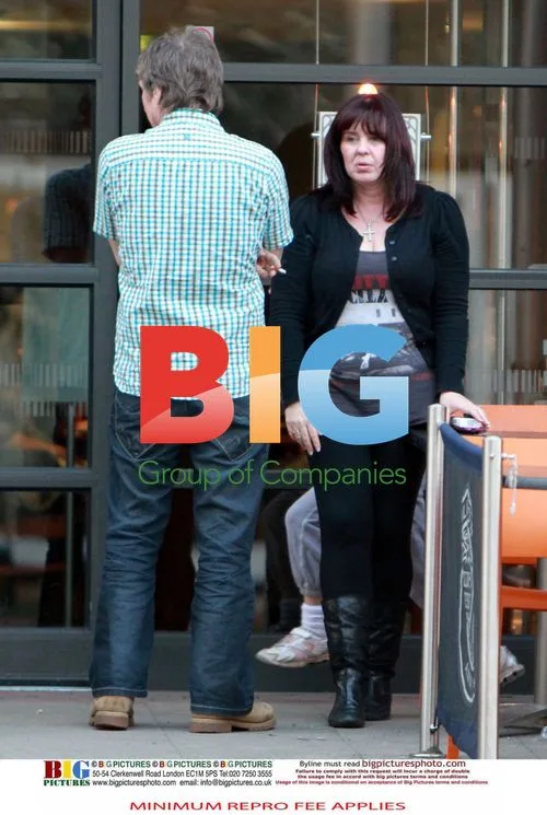 Coleen Nolan and Husband Ray Smoke Outside PizzaExpress