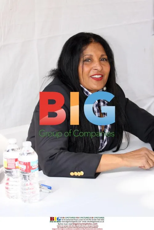 Pam Grier attends 2010 Festival of Books