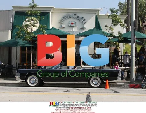 Entourage Cast Films on Melrose