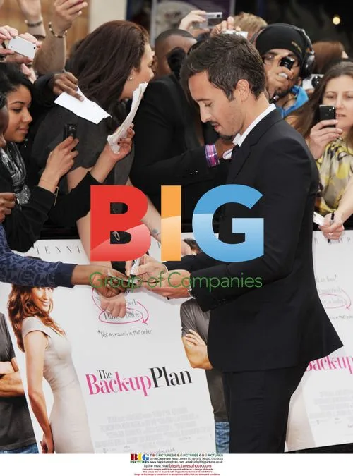 Alex O'Loughlin at The Back Up Plan Premiere