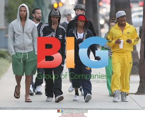 JLS Leaving Rehearsal For Chicken