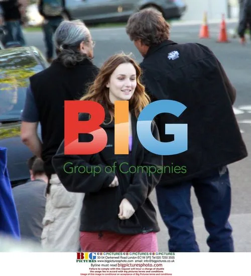 Leighton Meester on set of "Oranges"