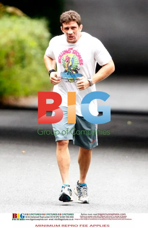Alex Reid and Katie Price Chat After Jog