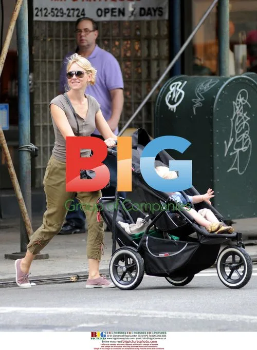 Naomi Watts and Liev Schreiber with kids in Soho