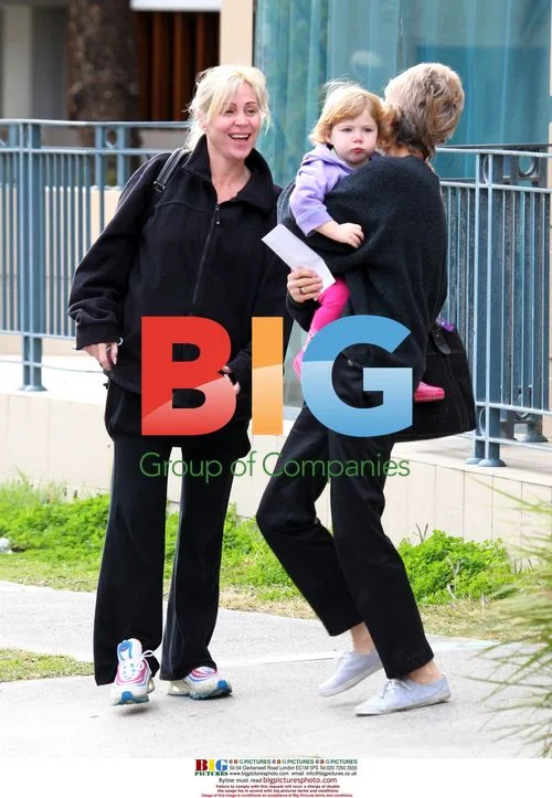 Susie Maroney grocery shopping with family