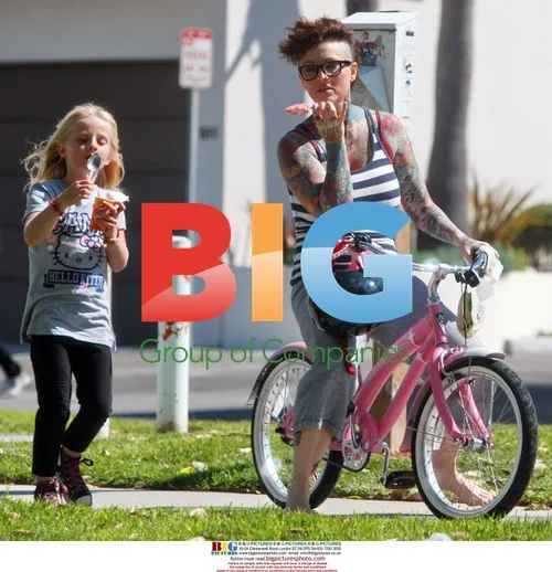 Janine Lindemulder and Daughter Sunny in Huntington Beach