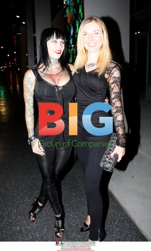 Michelle "Bombshell" Mcgee and Violet Kowel leaving restaurant