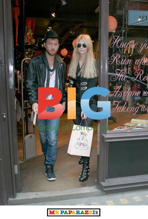 Mischa Barton & Lee Tinklin Leaving CoCo de Mar in London