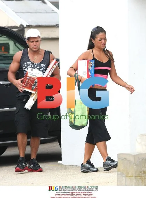 Sammi and Pauly D Arrive Home with Snacks