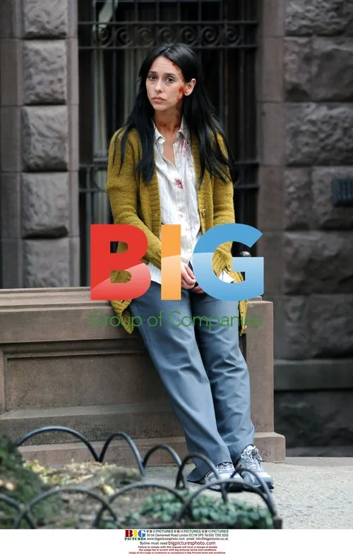 Jennifer Love Hewitt on 'Law & Order: SVU' Set