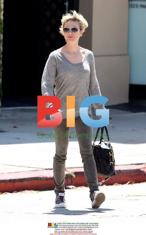 Renee Zellweger at Kate Somerville Spa