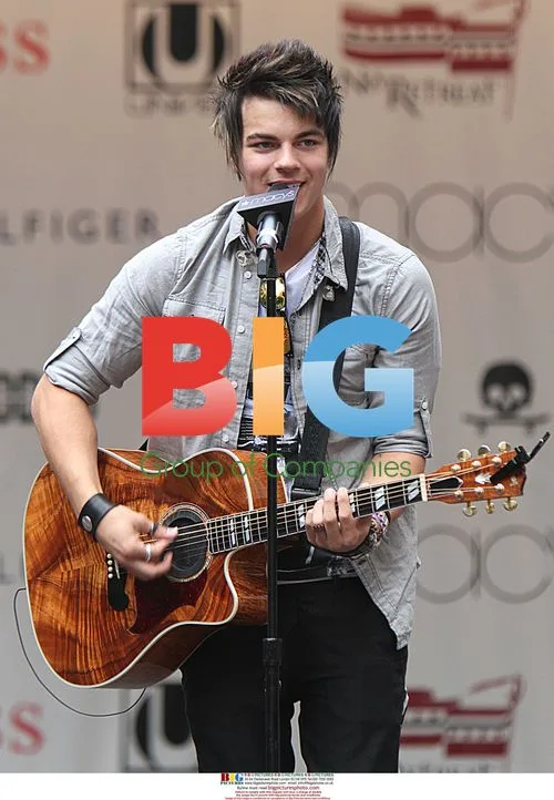 Josh Golden Performing at Macy's Event