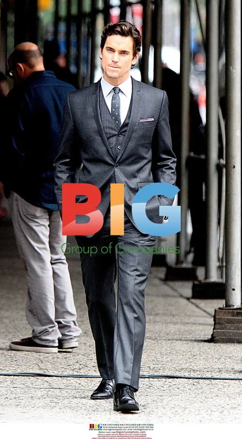 Tim DeKay and Matthew Bomer on 'White Collar' set