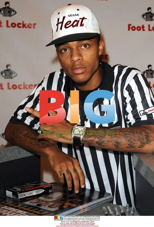 Bow Wow Promotes 'Lottery Ticket' at Foot Locker