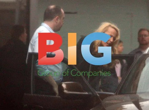 Jerry Hall Leaving Theater in Waiting Car