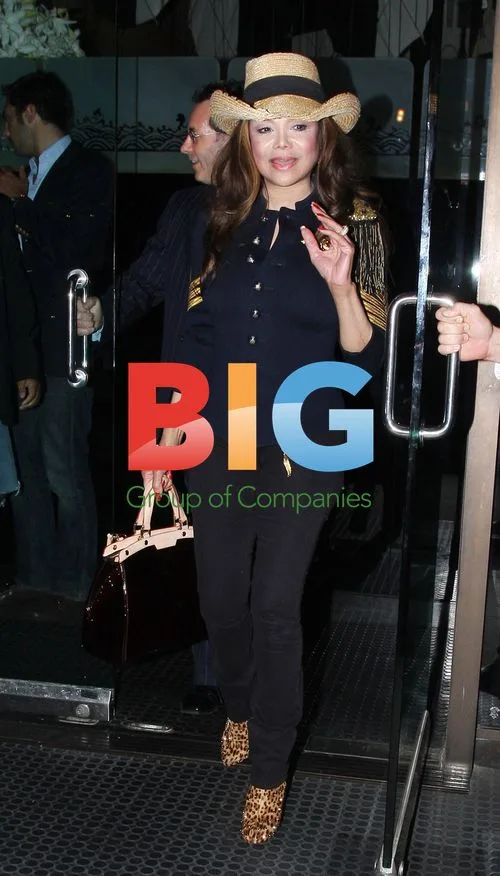 La Toya Jackson Dining at Katsuya