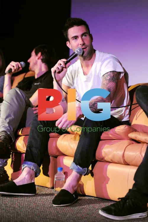 Maroon 5 Pose at Y-100 Underground in Miami